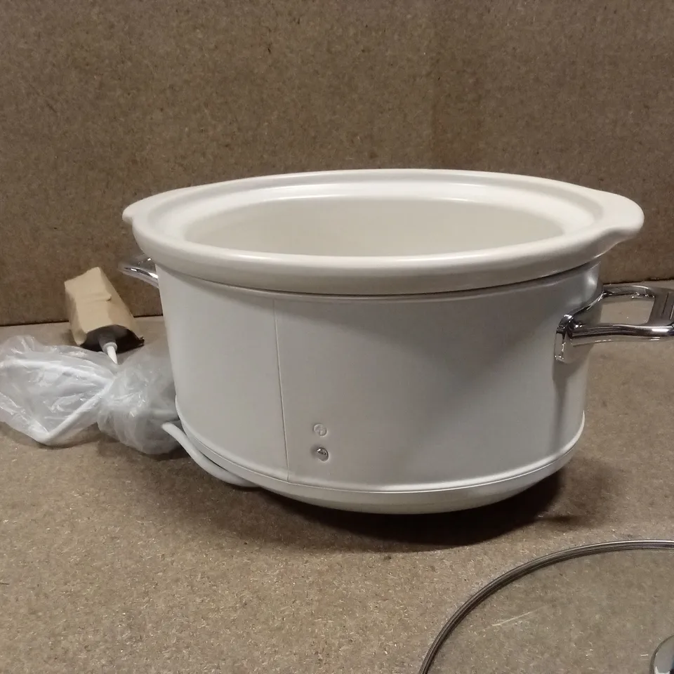 BOXED SWAN 3.5L SLOW COOKER