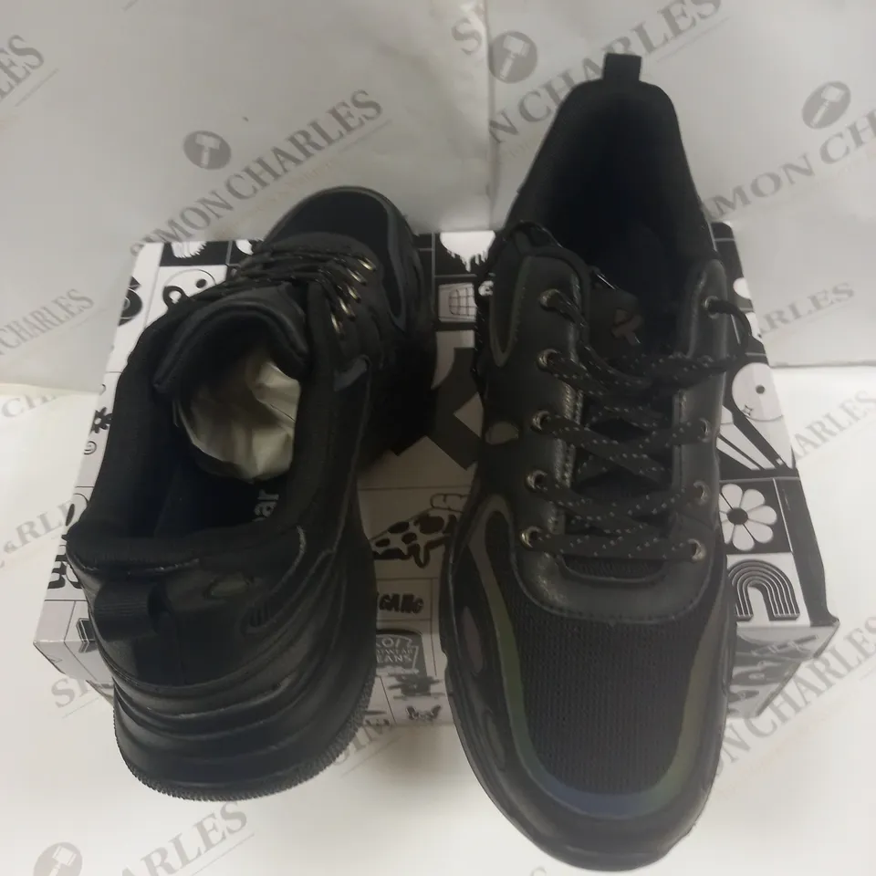 BOXED PAIR OF KOI FOOTWEAR CHUNKY SOLED TRAINERS IN BLACK/PURPLE - UK 9