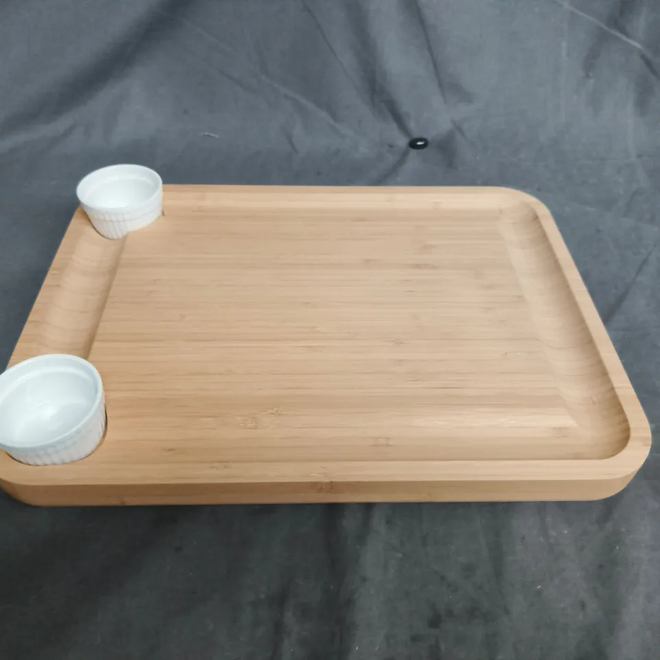 WOODEN SERVING TRAY WITH TWO WHITE CERAMIC RAMEKINS