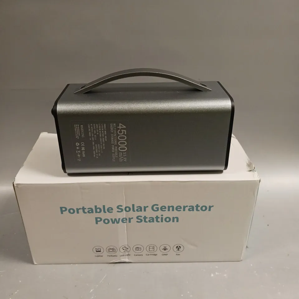 BOXED PORTABLE SOLAR GENERATOR POWER STATION 