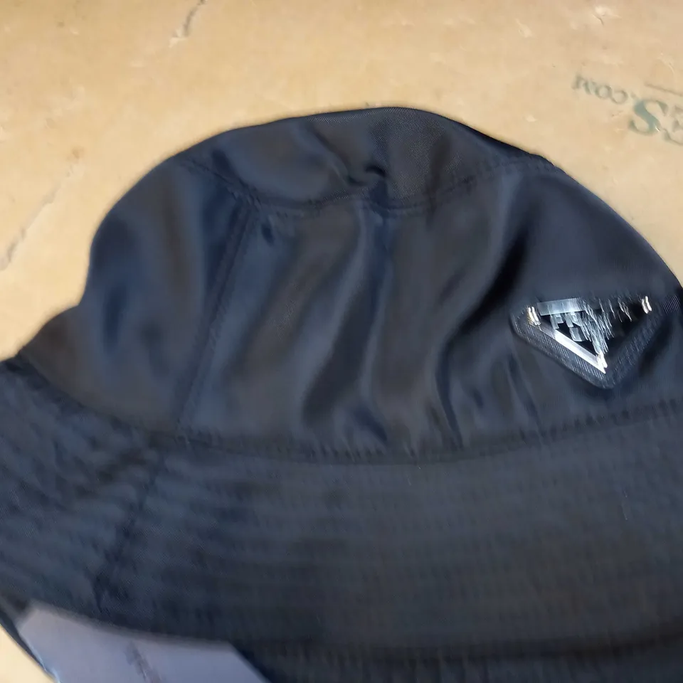 MENS PRADA MILANO BUCKET HAT SIZE M
