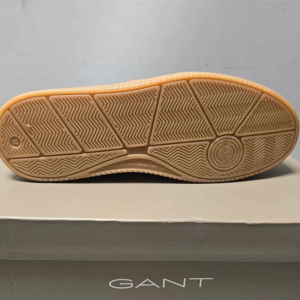 BOXED GANT CUZMANI SUEDE + NAPA TRAINER - SIZE 37