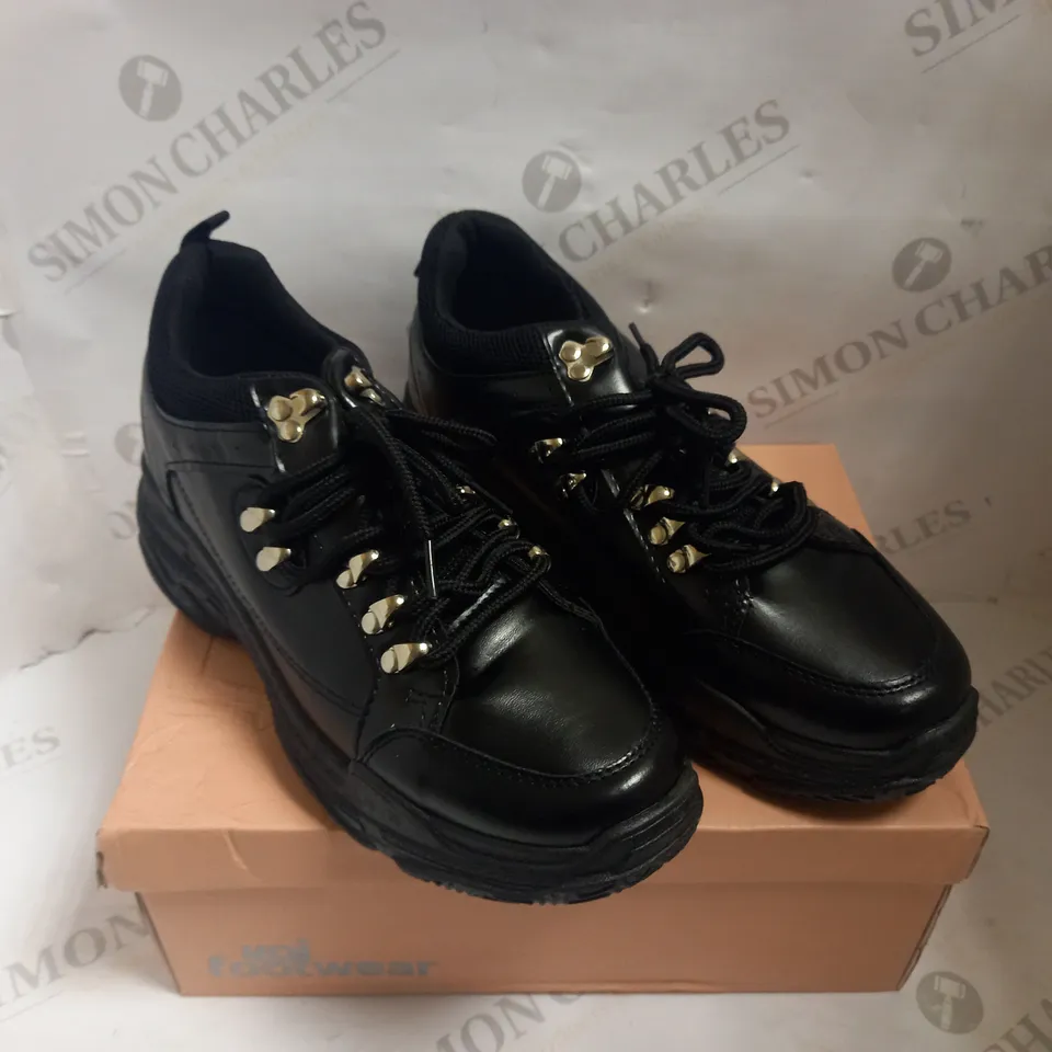 KOI VEGAN SUPERNOVA CHUNKY BLACK TRAINERS - SIZE 8