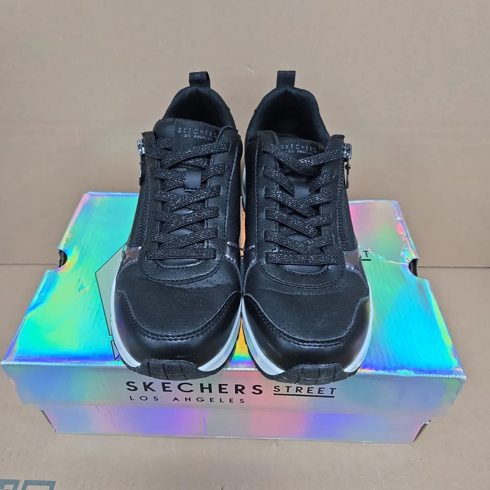 SKECHERS UNO TRAINERS BLACK SIZE 3