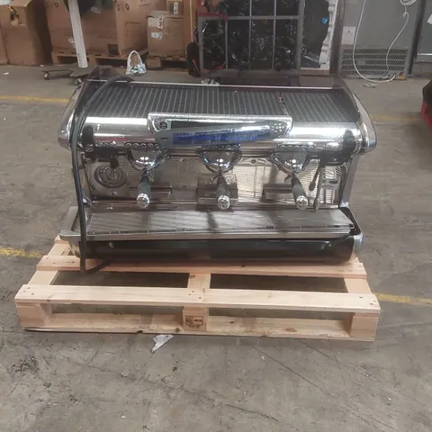 FAEMA EMBLEMA COMMERCIAL 3 GROUP COFFEE MACHINE