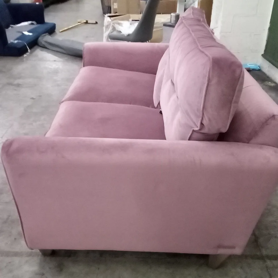 QUALITY THE LOUNGE CO DESIGNER MELODY 2.5 SEATER SOFA - PINK FABRIC 