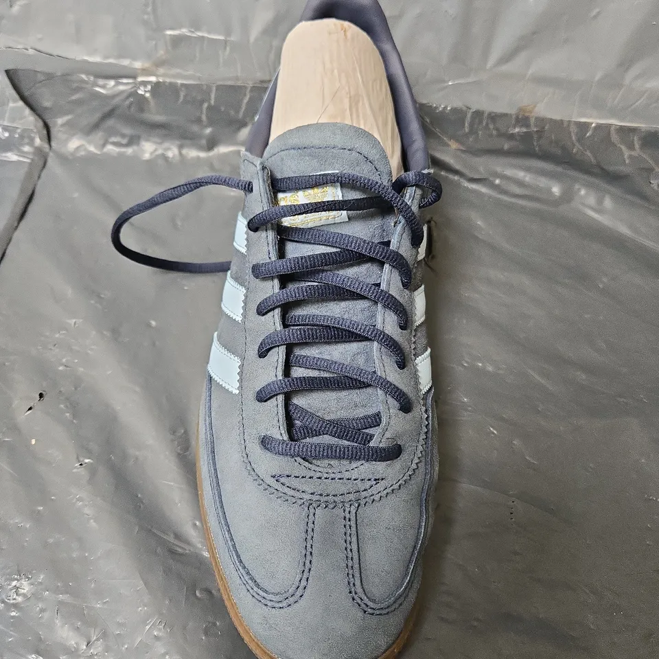 BOXED PAIR OF ADIDAS SPEZIAL TRAINERS IN NAVY - UK 10
