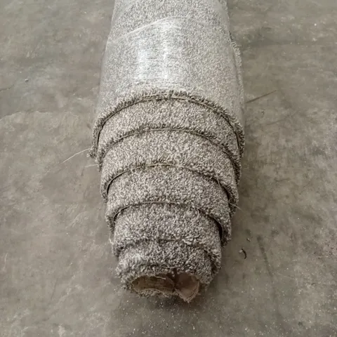ROLL OF QUALITY CORNICHE STONEWARE CARPET // APPROX SIZE; 2.05 x 4m