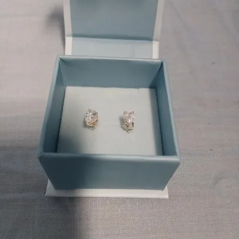 THEO GLACE STUD EARRINGS WITH CLEAR STONES