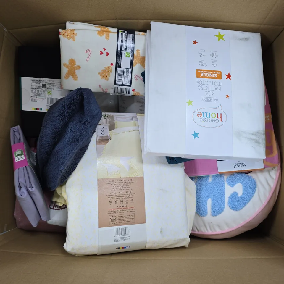 APPROXIMATELY 20 ASSORTED HOMEWARE ITEMS TO INCLUDE EASY CARE PILLOWCASES, KIDS MATTRESS PROTECTOR SINGLE, HARRY POTTER SINGLE DUVET SET, ETC - COLLECTION ONLY