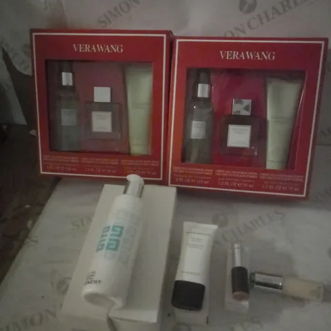 GROUP OF 10 ASSORTED HEALTH AND BEAUTY ITEMS TO INCLUDE PERFUME, SERUM, LIPSTICK ETC