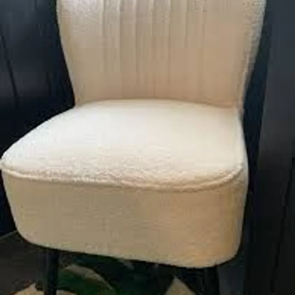 POPPY ACCENT CHAIR IN NATURAL - COLLECTION ONLY RRP £99.99