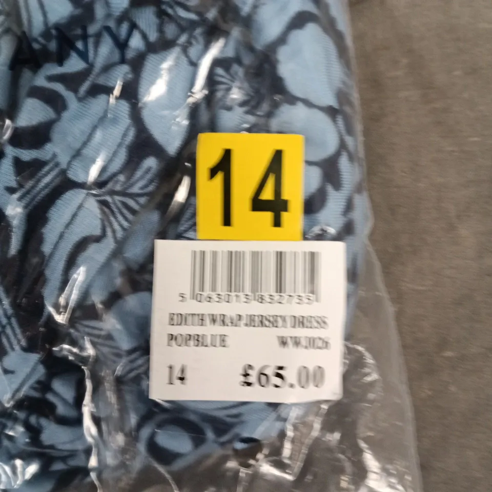 BAGGED CREW CLOTHING COMPANY WOMEN'S WRAP JERSEY DRESS – UK 14 – BLUE FLORAL