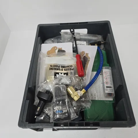 TOTE OF APPROXIMATELY 14 ASSORTED AUTO ITEMS TO INCLUDE: SHIMANO BOTTOM BRACKET 