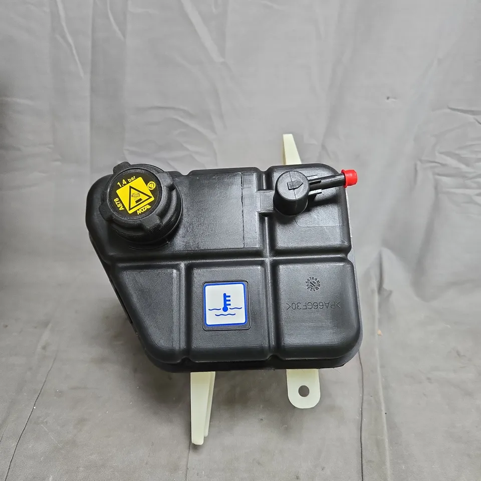 MASERATI EXPANSION TANK ASSEMBLY – LIQUID COOLANT RESERVOIR (670004150)