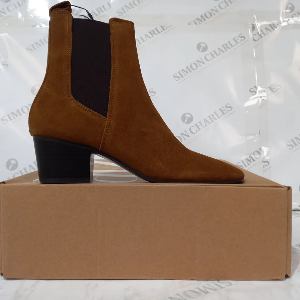 BOXED PAIR OF ZARA LOW BLOCK HEEL BOOTS IN BROWN UK SIZE 5