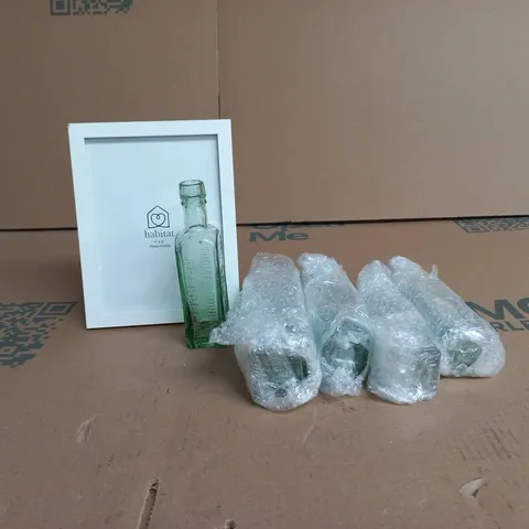 TOTE OF APPROXIMATELY 12 ASSORTED ITEMS TO INCLUDE HABITAT, SET OF 5 THOMAS CURR GLASS BOTTLES ETC