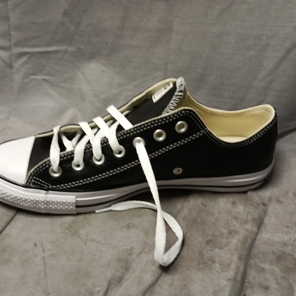 CONVERSE CHUCK TAYLOR ALL STAR LOW-TOP SNEAKERS – BLACK