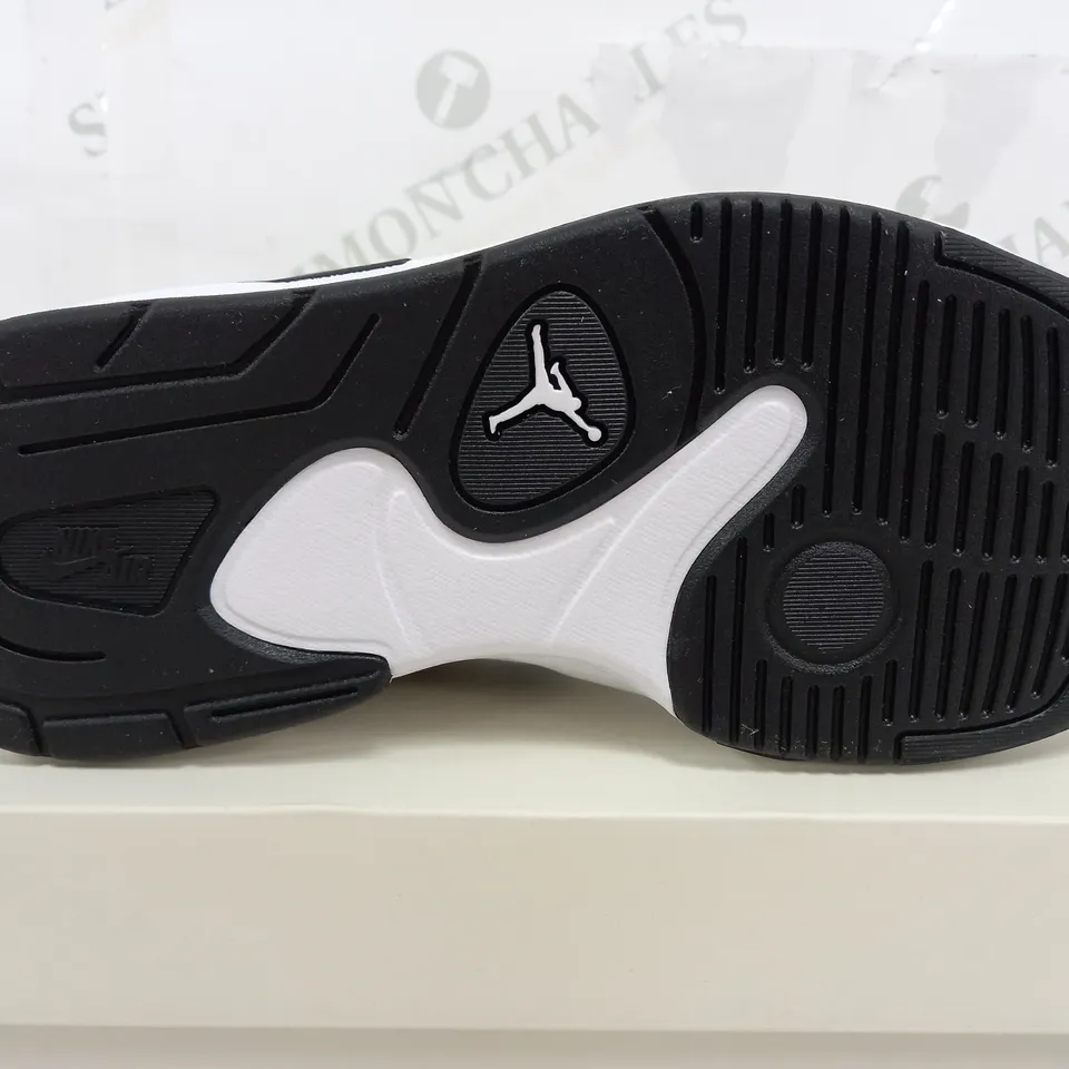 BOXED PAIR OF JORDAN STADIUM 90S IN WHITE - UK 3 