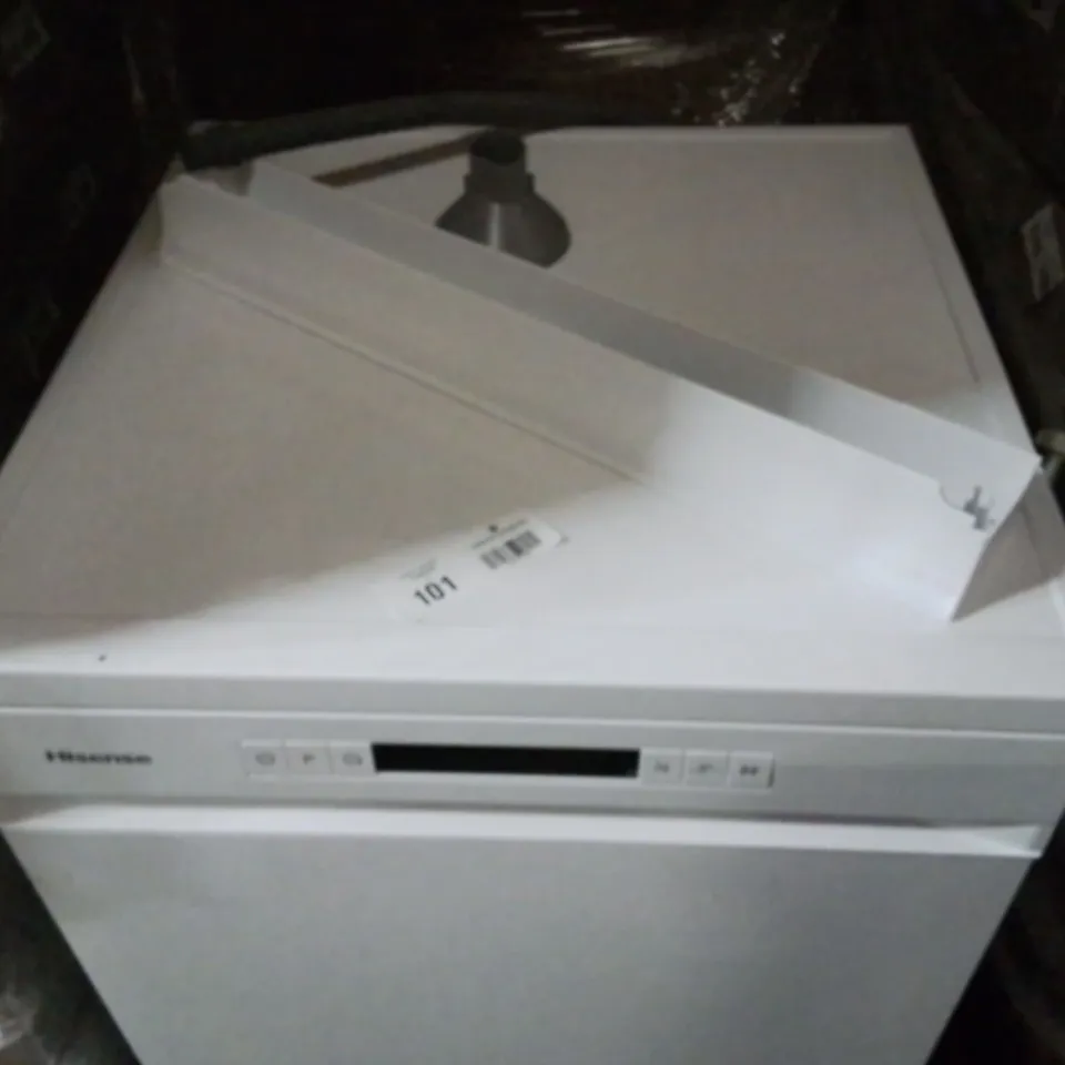 HISENSE FREESTANDING DISHWASHER - WHITE