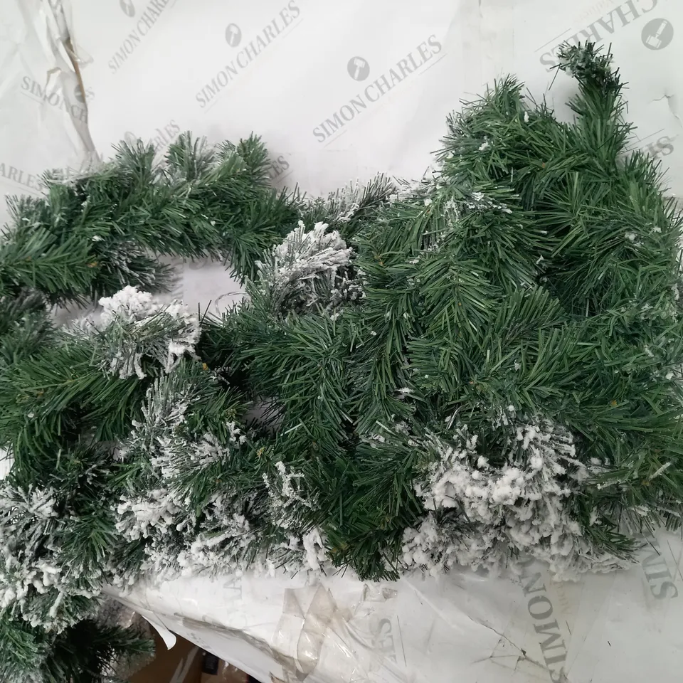 BOXED 9FT PRELIT EMPEROR FLOCKED GARLAND (1 BOX) RRP £44.99
