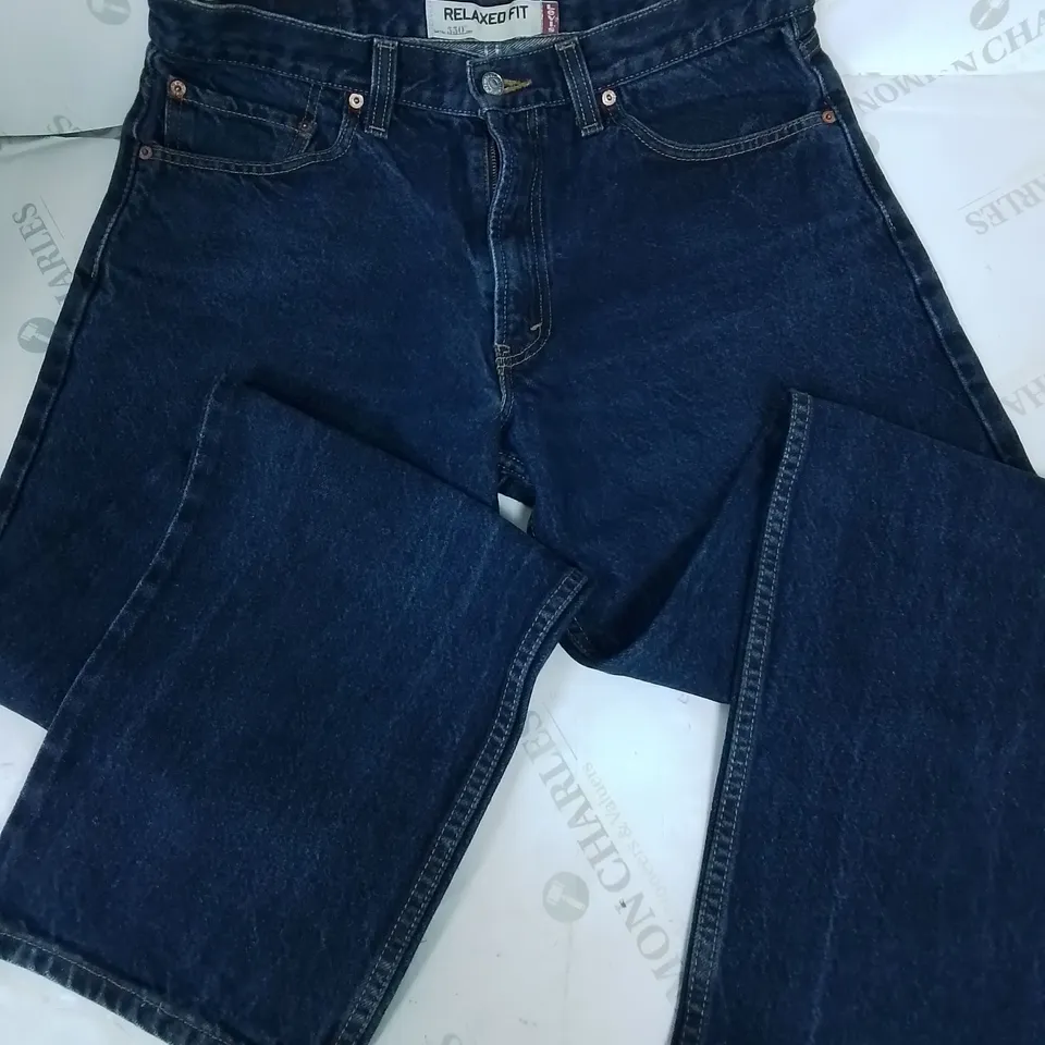 LEVIS RELAXED FIT BLUE JEANS - W34 L32
