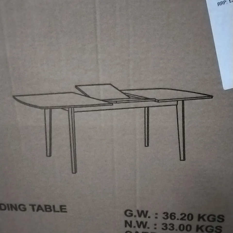 BOXED KENSINGTON EXTENDING DINING TABLE IN WALNUT 