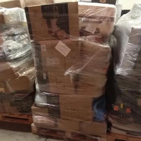 PALLET OF ASSORTED E-COMMERCE GOODS AND PRODUCTS TO INCLUDE; A LARGE NUMBER OF SUITCASE/CABIN BAGS, KETTLE BELLS, CAMPING CHAIRS ETC
