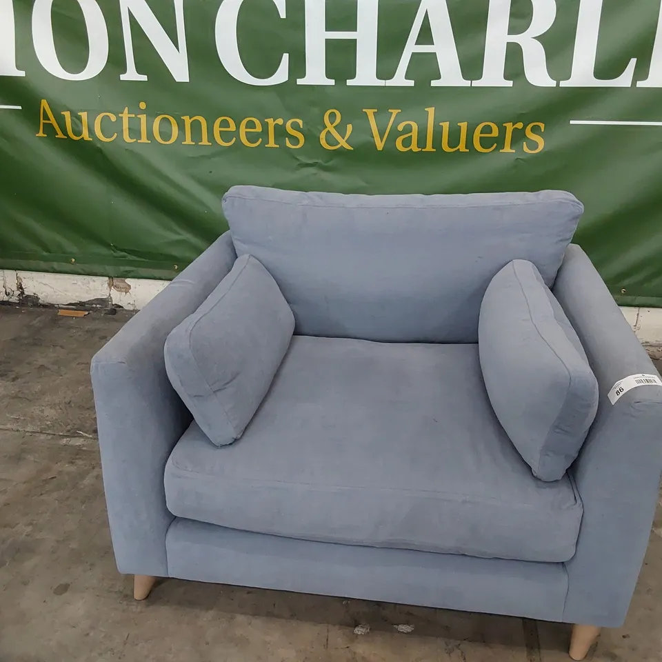 QUALITY BRITISH DESIGNER LOUNGE Co. SNUGGLER CHAIR LIGHT GREY PLUSH FABRIC 