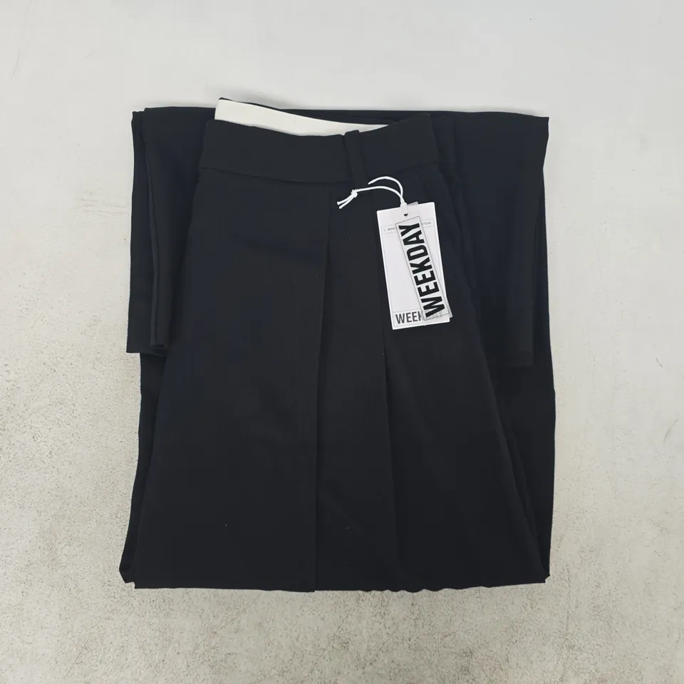 WEEKDAY WIDE LEG TROUSERS IN BLACK SIZE UK 14