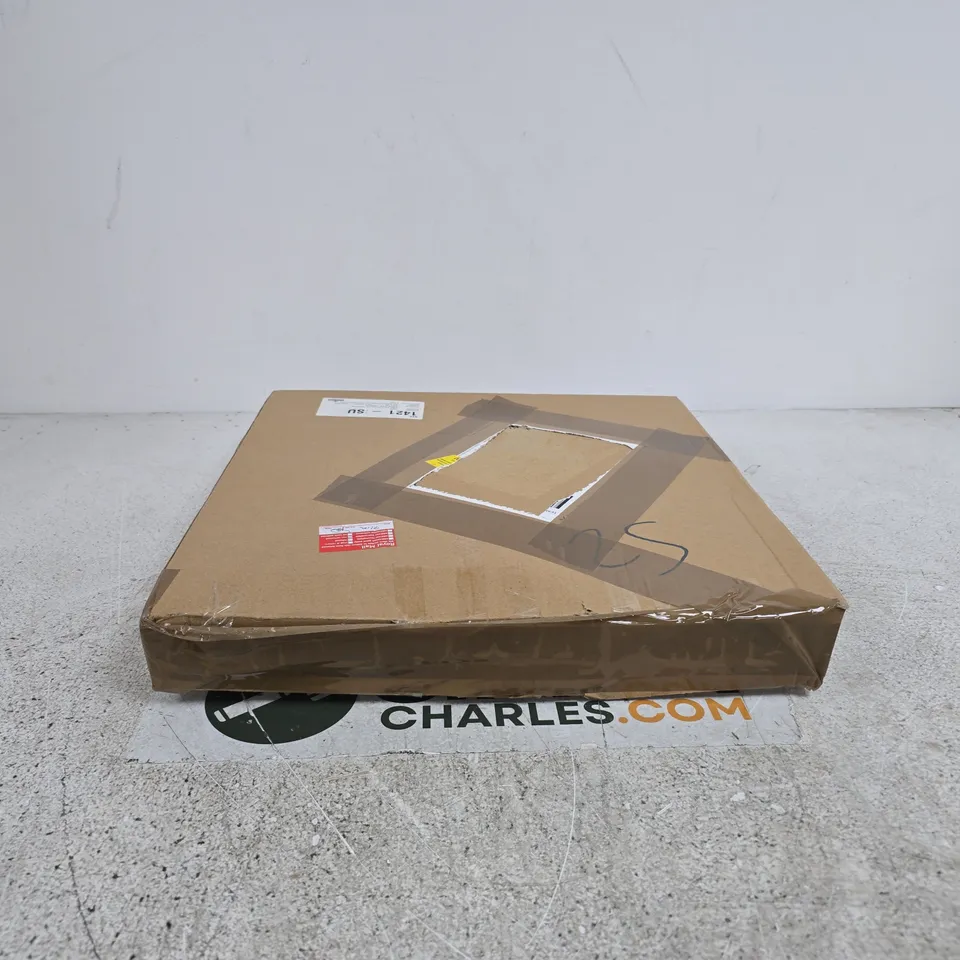 CEILING LIGHT – BOXED