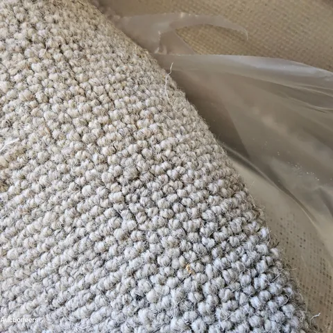 ROLL OF QUALITY SISAL WEAV3 CLASSIC CARPET APPROXIMATELY 4M × 5M