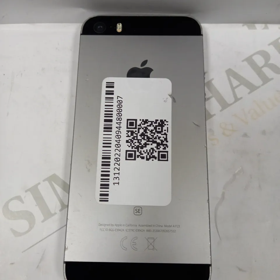 APPLE IPHONE SE (1ST GENERATION) - SILVER 