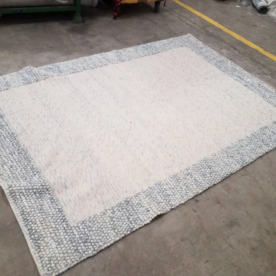 QUALITY DESIGNER AREA RUG - APPROXIMATELY 234X154CM