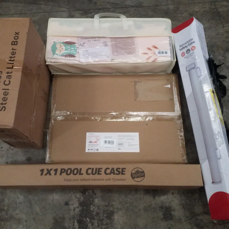 PALLET CONTAINING ASSORTED PRODUCTS INCLUDING PLAY MATS, RETRACTABLE SAFETY GATE, PICTURE FRAMES, POOL CUE CASE & STAINLESS STEEL CAT LITTER BOX