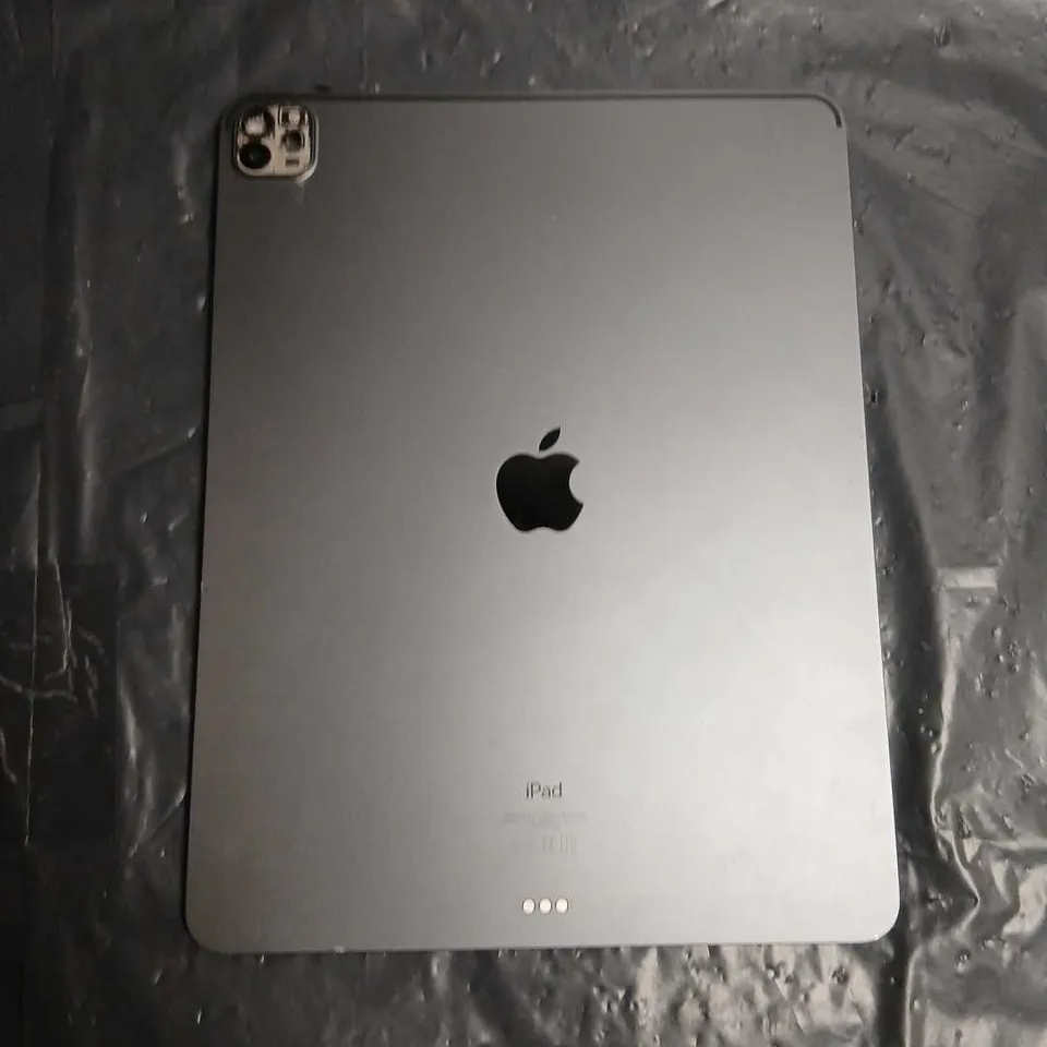 APPLE IPAD TABLET – SPACE GRAY, CRACKED DISPLAY (FOR PARTS/REPAIR) A2378