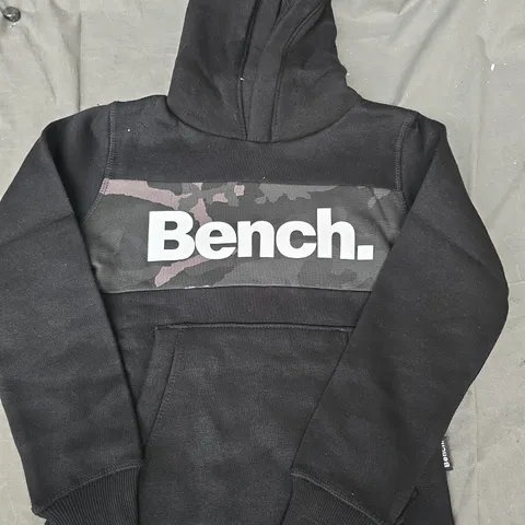 BENCH KIDS PULL-OVER HOODY IN BLACK/CAMO SIZE 7-8 YEARS