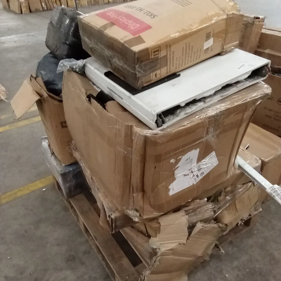 PALLET OF ASSORTED HOUSEHOLD GOODS AND PRODUCTS TO INCLUDE; PARASOL BASE, SUITCASE, TOYS, FURNITURE PARTS ETC 