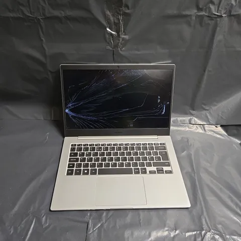 SAMSUNG NP345XNA LAPTOP