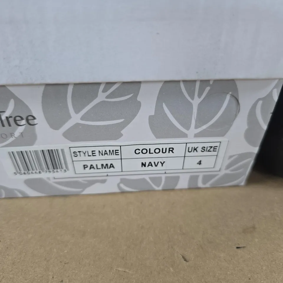 SHOE TREE PALMA NAVY FLATS – UK 4