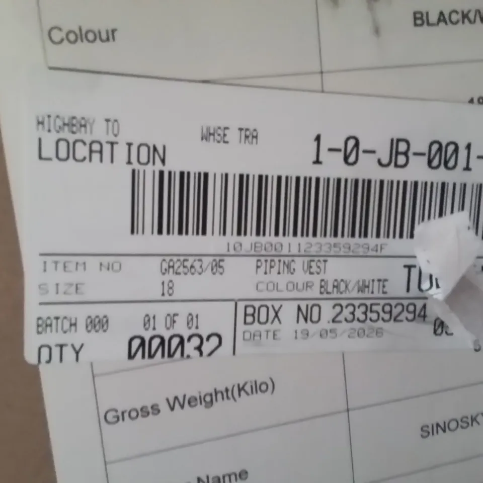 BOXED BRAND NEW APPROXIMATELY 32 SIMPLY BE PIPING VEST BLACK/WHITE SIZE 18