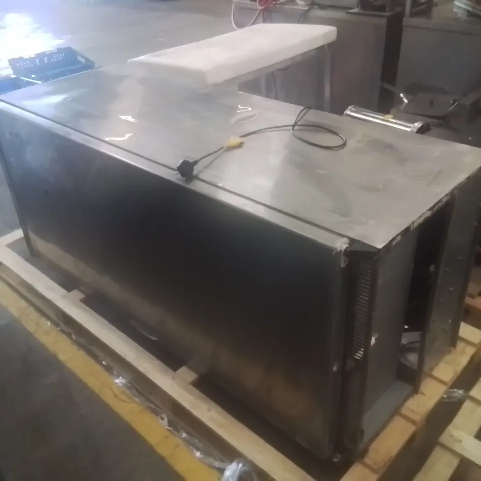 LARGE COMMERCIAL TEMPERATURE CONTROLLED STAINLESS STEEL FOOD STORAGE UNIT
