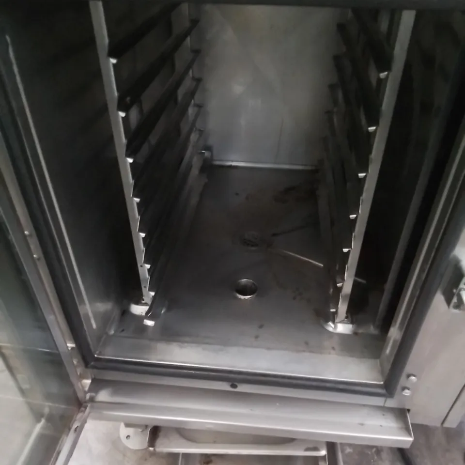 BKI COMMERCIAL SINGLE OVEN