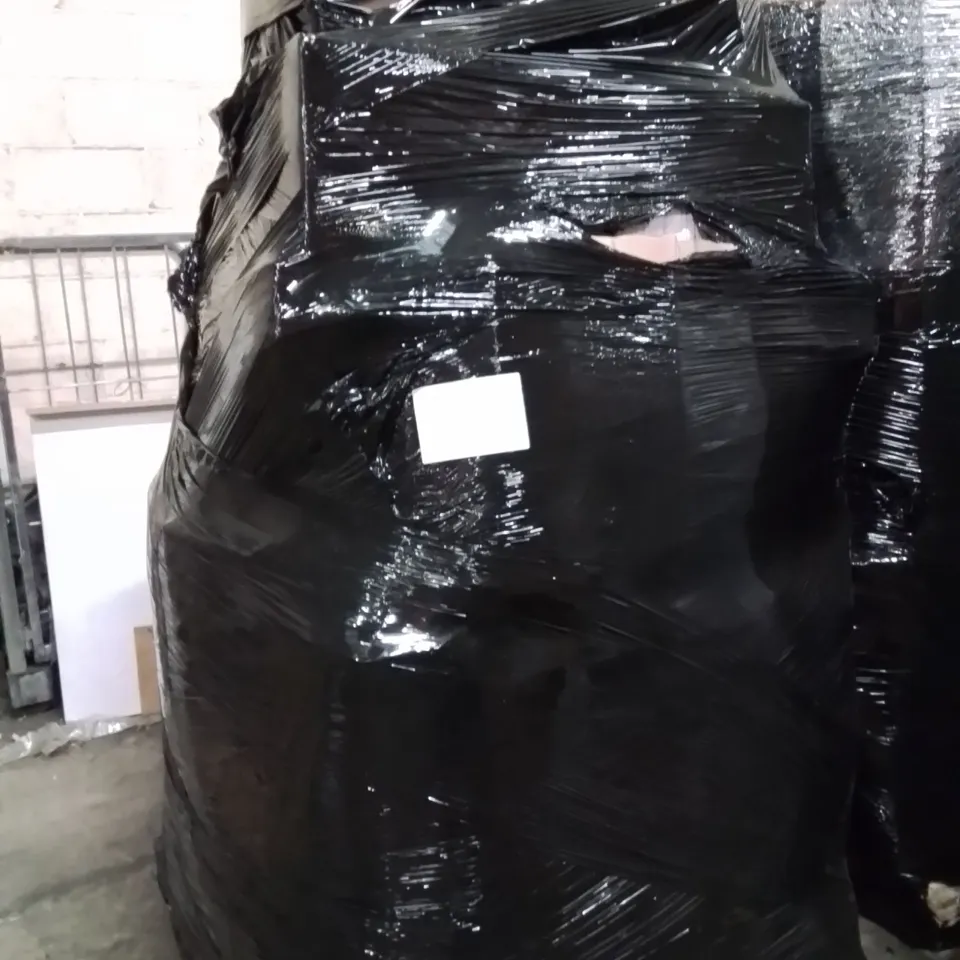 PALLET CONTAINING KIDS TOYS AND ACCESSORIES 