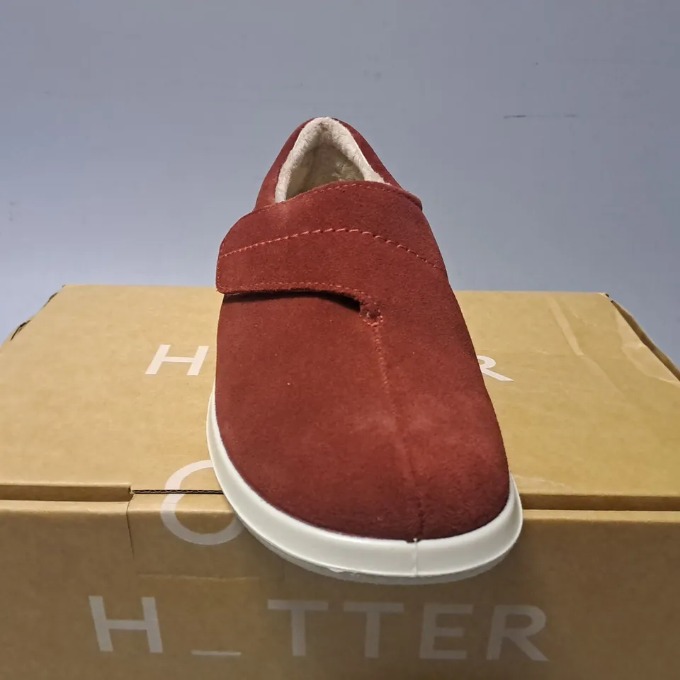 BOXED HOTTER RED CURRANT SNEAKER - SIZE UK 6 