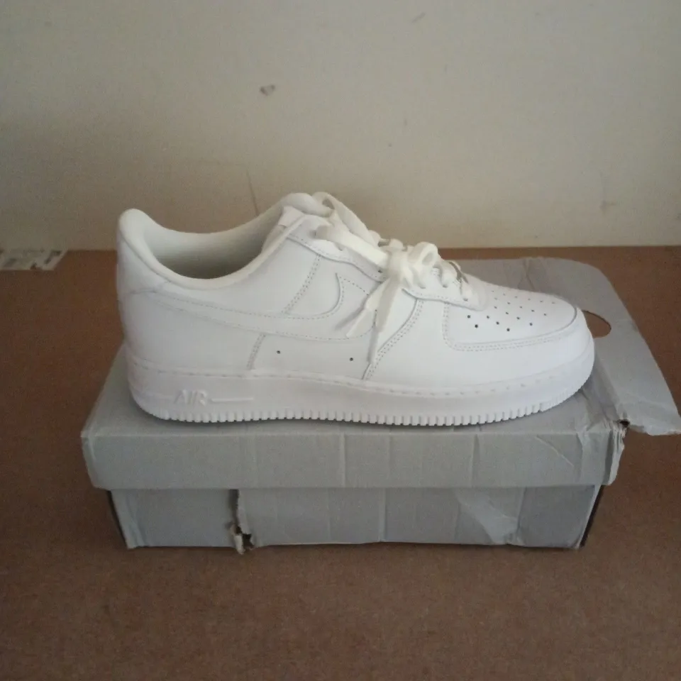 BOXED PAIR OF NIKE AIR FORCE 1 '07 IN WHITE