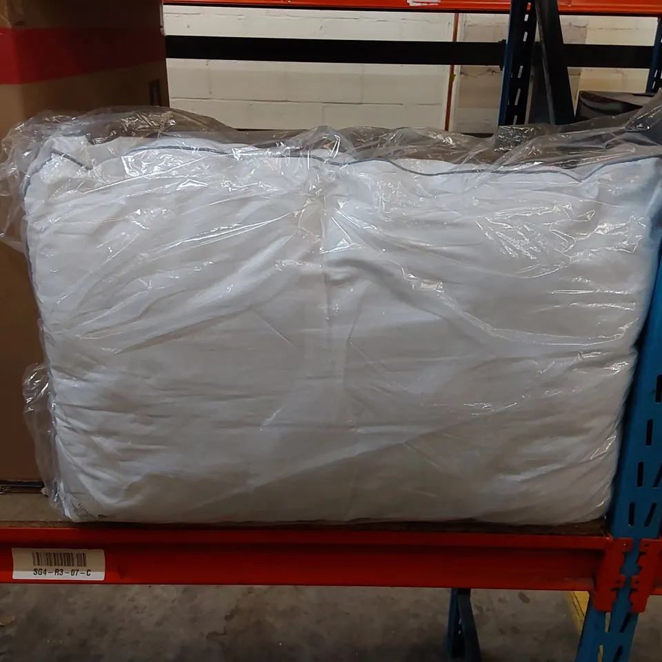 BAGGED COTTON SQUARE EDGE BOX PILLOW 