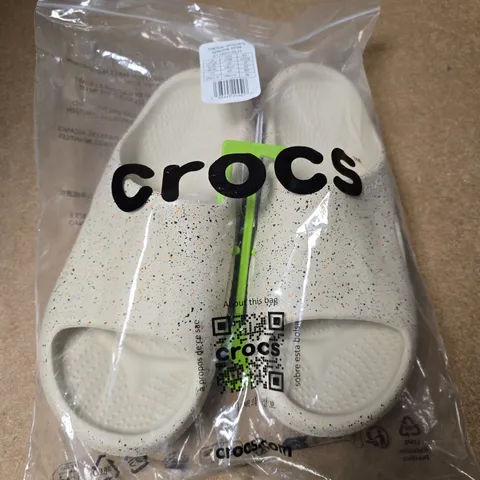 CROCS MELLOW RECOVERY SPECKLE SLIDE – UK 6