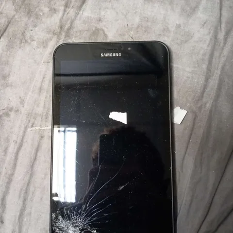 SAMSUNG TABLET PC SM-T395 – 16GB BLACK – CELLULAR (FRONT SCREEN CRACKED)