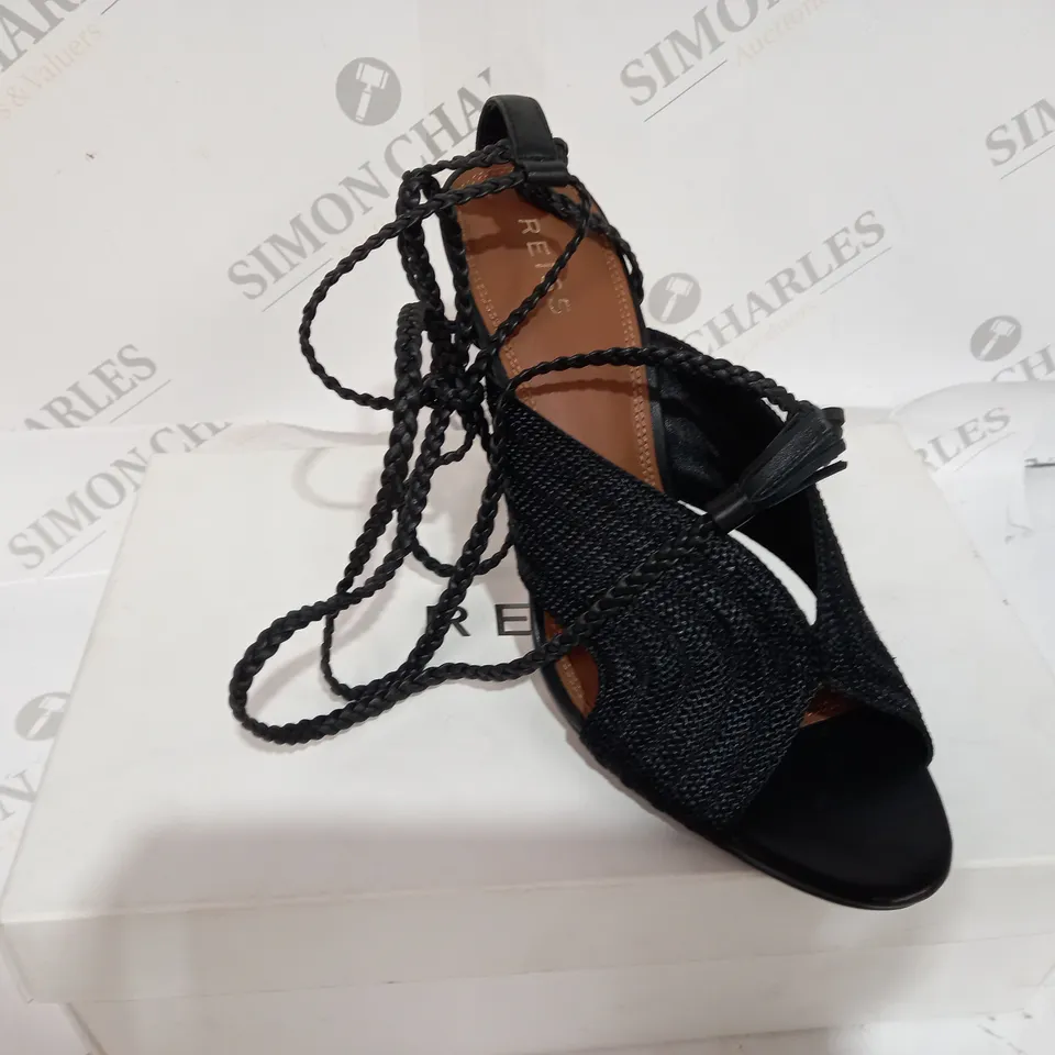 BOXED REISS MINERVA STRAP HEELS BLACK - SIZE 7